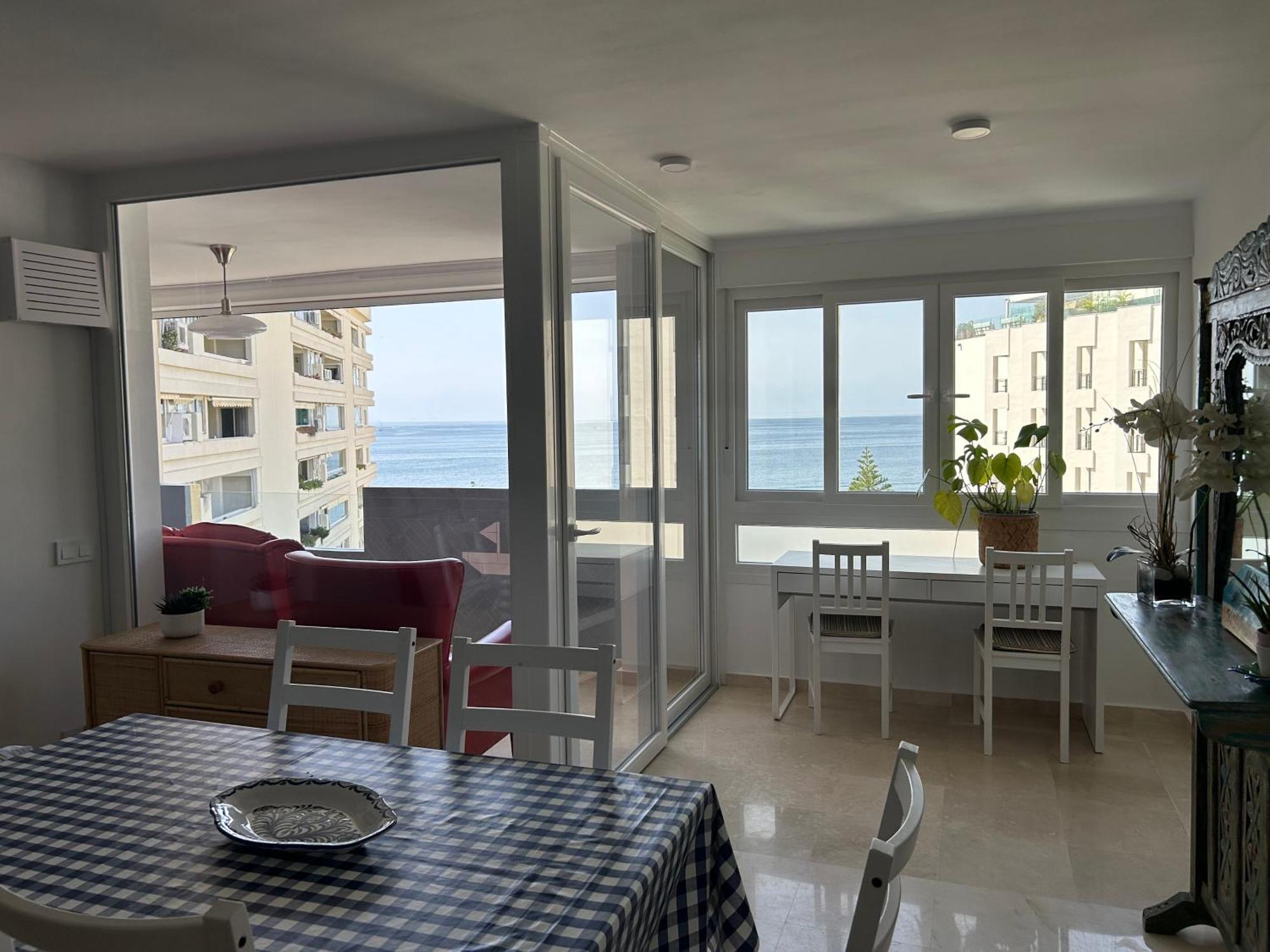 Marbella Centre Beachfront & Pool Экстерьер фото